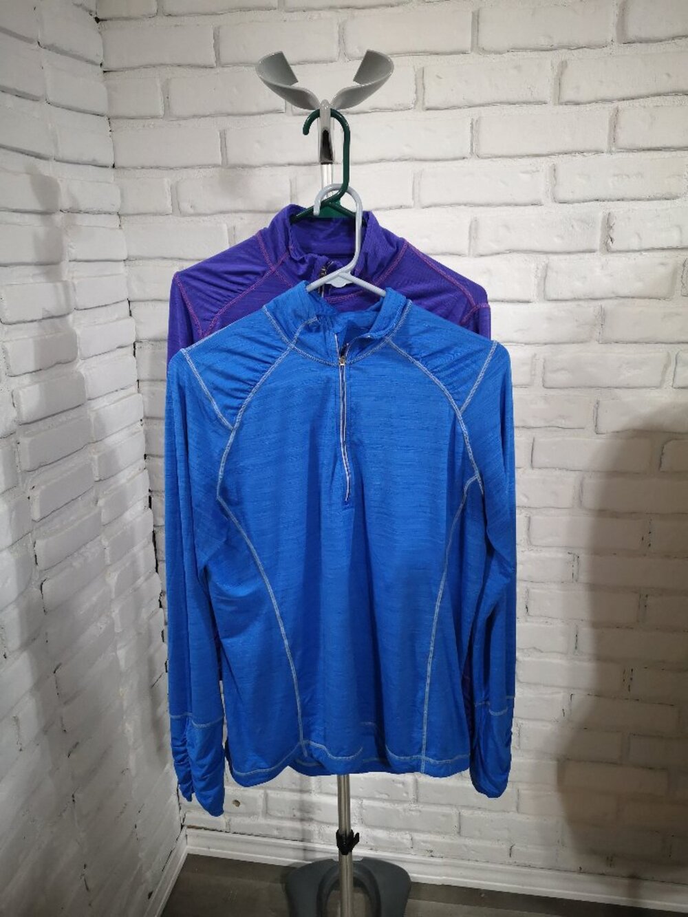 Kirkland Signature Purple & Blue Ladies Size Large (Set of 2) 1/4 Zip Pullover